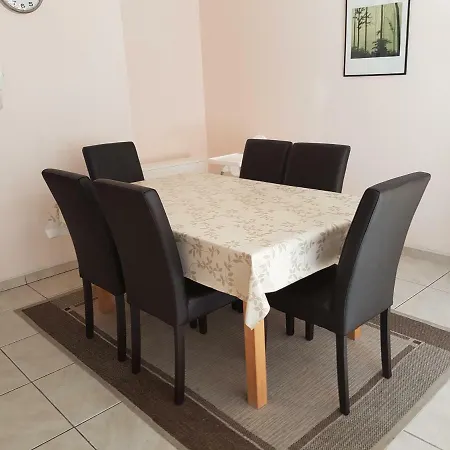 Apartment Mirage