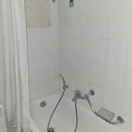 Mirage Apartment *